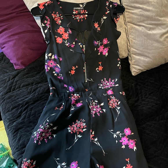 Express, speechless, forever 21 - Picture 4 of 6